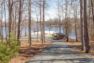 37 W Lake Forest Dr, Palmyra, VA 22963 - Photo 34