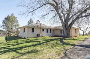 247 Rapidan Church Ln, Wolftown, VA 22748 - Photo 2