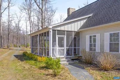 379 Fox Ridge Ln, Palmyra, VA 22963 - Photo 4