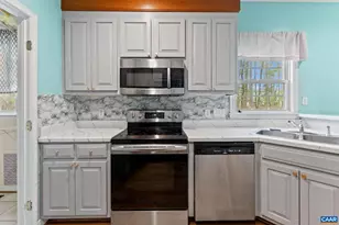 831 Jefferson Dr, Palmyra, VA 22963 - Photo 8