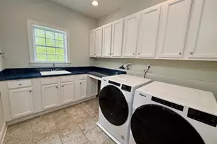 1025 Pelham Dr, Keswick, VA 22947 - Photo 40