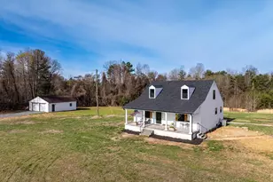 2733 Cedar Lane Rd, Kents Store, VA 23084 - Photo 2
