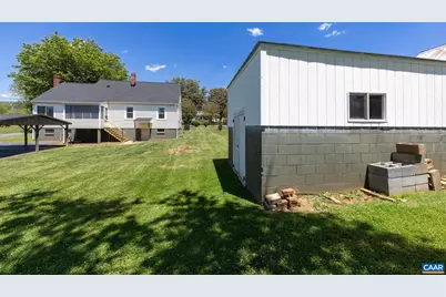 9070 Spotswood Trl, Stanardsville, VA 22973 - Photo 8