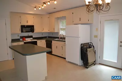 15 Englewood Dr, Palmyra, VA 22963 - Photo 8
