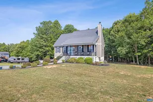 306 Rosewood Dr, Scottsville, VA 24590 - Photo 4