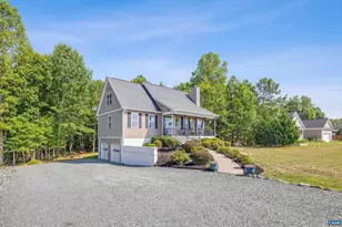 306 Rosewood Dr, Scottsville, VA 24590 - Photo 2