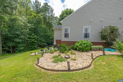 137 Whispering Woods Pl, Zion Crossroads, VA 22942 - Photo 6