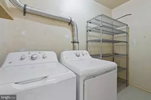 729 8th St SE, Washington, DC 20003 - Photo 30