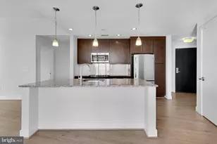 880 New Jersey Ave SE, Washington, DC 20003 - Photo 4