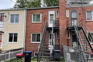 310 19th St NE, Washington, DC 20002 - Photo 2