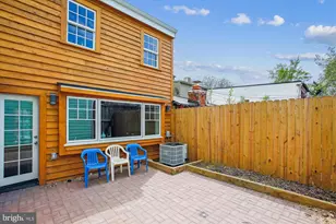 903 11th St SE, Washington, DC 20003 - Photo 36