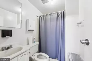 2370 Champlain St NW, Washington, DC 20009 - Photo 14