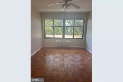 3601 Wisconsin Avenue NW #302, Washington, DC 20016 - Photo 2