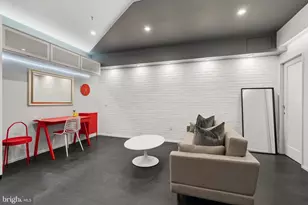 2102 R St NW, Washington, DC 20008 - Photo 44