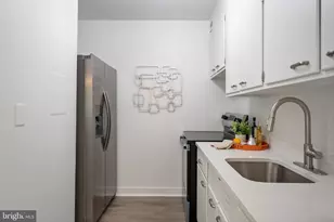 4101 Cathedral Ave NW, Washington, DC 20016 - Photo 8