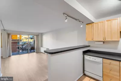 730 24th Street NW #708, Washington, DC 20037 - Photo 24