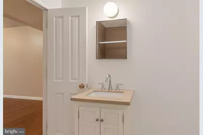 1300 Massachusetts Avenue NW #205, Washington, DC 20005 - Photo 10