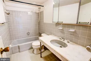 4201 Cathedral Ave NW, Washington, DC 20016 - Photo 20