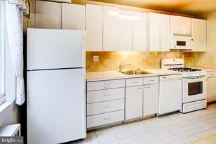 4201 Cathedral Ave NW, Washington, DC 20016 - Photo 20