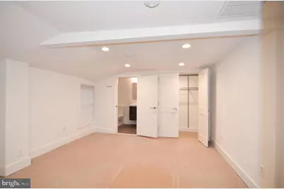 1072 Thomas Jefferson Street NW, Washington, DC 20007 - Photo 22