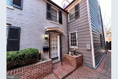 1072 Thomas Jefferson Street NW, Washington, DC 20007 - Photo 4