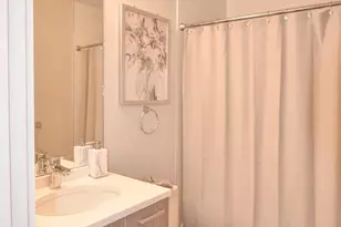 1072 Thomas Jefferson St NW, Washington, DC 20007 - Photo 46