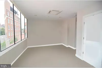 1072 Thomas Jefferson Street NW, Washington, DC 20007 - Photo 52