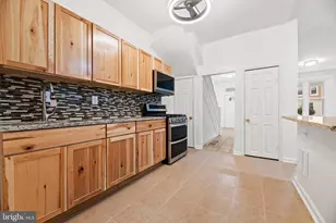 747 Newton Pl NW, Washington, DC 20010 - Photo 4