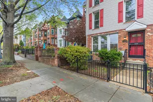 1121 Harvard St NW, Washington, DC 20009 - Photo 2