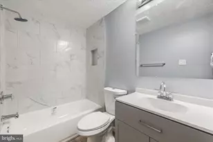 1121 Harvard St NW, Washington, DC 20009 - Photo 32