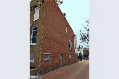 709 Princeton Place NW, Washington, DC 20010 - Photo 2