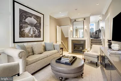 1040 31st Street NW, Washington, DC 20007 - Photo 2