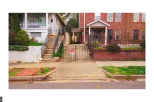 225 56th Pl NE, Washington, DC 20019 - Photo 2
