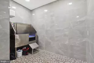 1028 Bladensburg Rd NE, Washington, DC 20002 - Photo 24