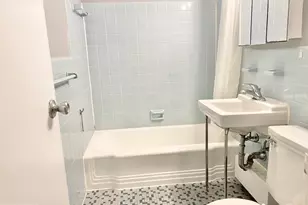 940 25th St NW, Washington, DC 20037 - Photo 6