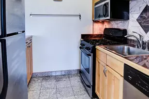 4201 Cathedral Ave NW, Washington, DC 20016 - Photo 28