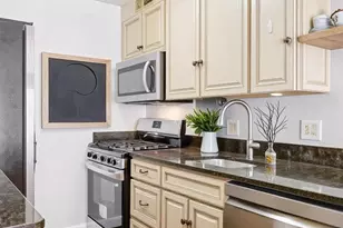 730 24th St NW, Washington, DC 20037 - Photo 6