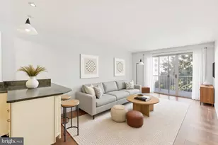 730 24th St NW, Washington, DC 20037 - Photo 1