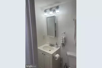 906 I Street SE #1, Washington, DC 20003 - Photo 10