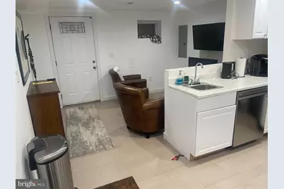 906 I Street SE #1, Washington, DC 20003 - Photo 8