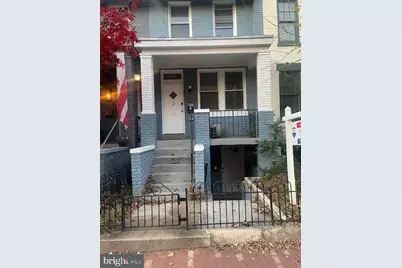 906 I Street SE #1, Washington, DC 20003 - Photo 2