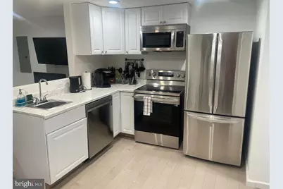 906 I Street SE #1, Washington, DC 20003 - Photo 4