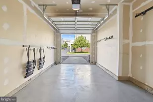 2506 Hurston Ln NE, Washington, DC 20018 - Photo 8