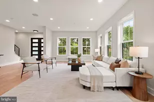 6008 34th Pl NW, Washington, DC 20015 - Photo 8