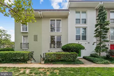 212 G Street SW #212, Washington, DC 20024 - Photo 1