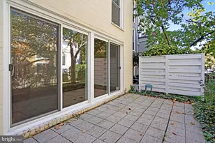 42 G St SW, Washington, DC 20024 - Photo 30