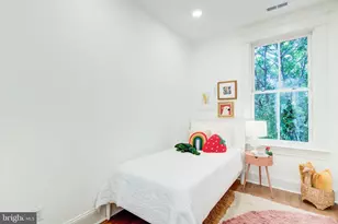 311 5th St SE, Washington, DC 20003 - Photo 18