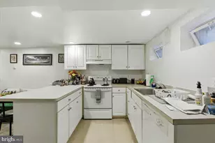 2816 27th St NW, Washington, DC 20008 - Photo 56