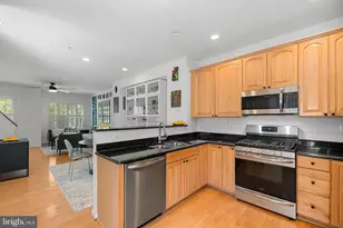 1215 V St NW, Washington, DC 20009 - Photo 12