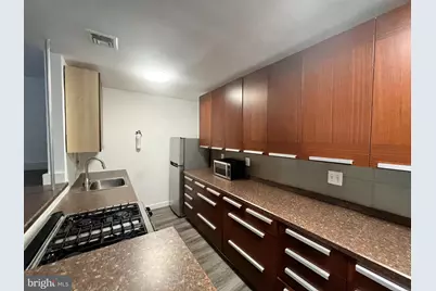 2400 41st Street NW #103, Washington, DC 20007 - Photo 14